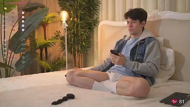 tommyjoyer on StripChat