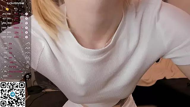 tyty_piupiu on StripChat 