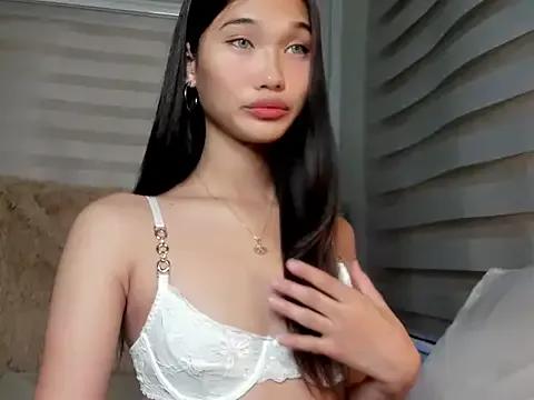universal_cutie on StripChat