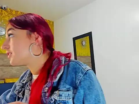 Vaiiolett_ on StripChat