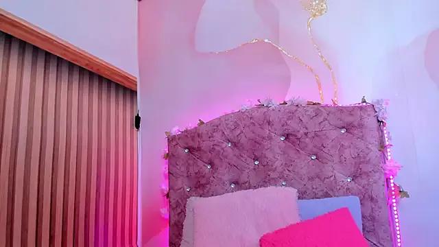 violet_taylor_ on StripChat