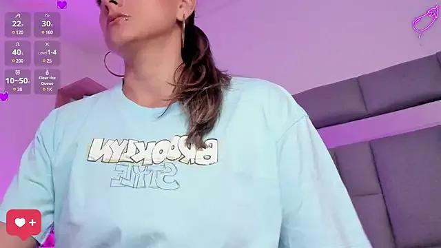 vivianne_scott on StripChat