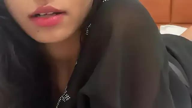 Wow-nisha on StripChat