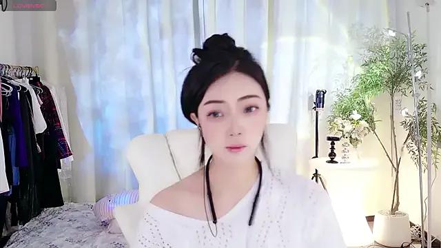 yangyang-777 on StripChat